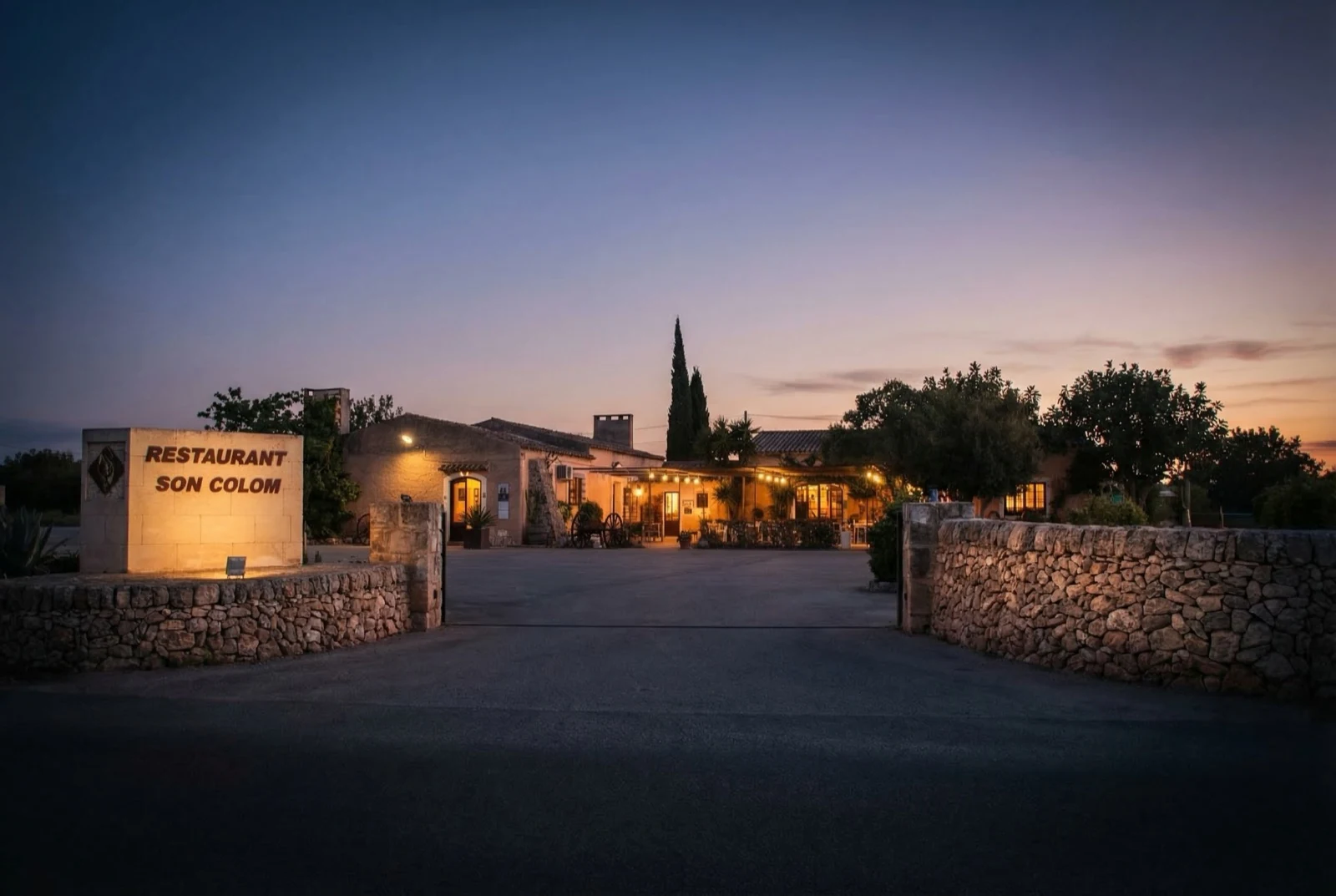 Restaurante Son Colom al atardecer