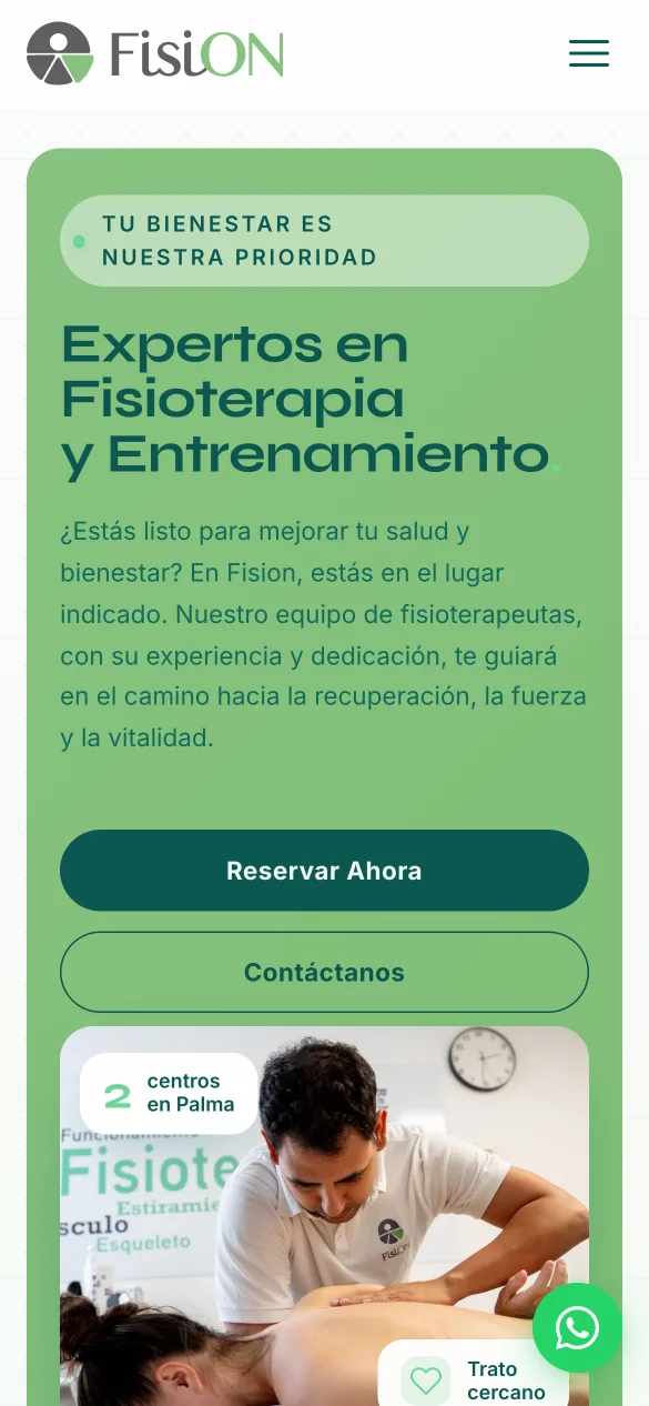 La portada de Fisión en el móvil, con los botones de reservar y contactar antes de la primera pantalla